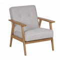 Sillón de tela gris con estructura de roble