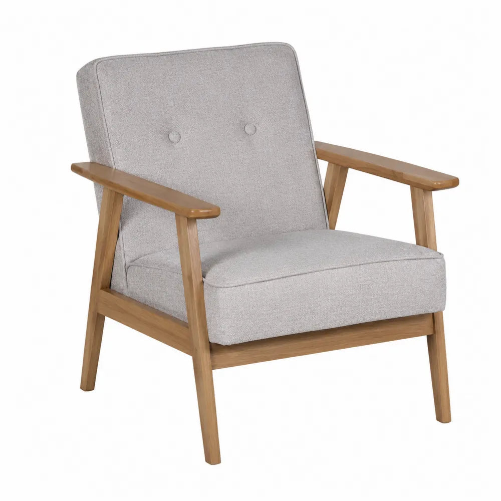 Sillón de tela gris con estructura de roble